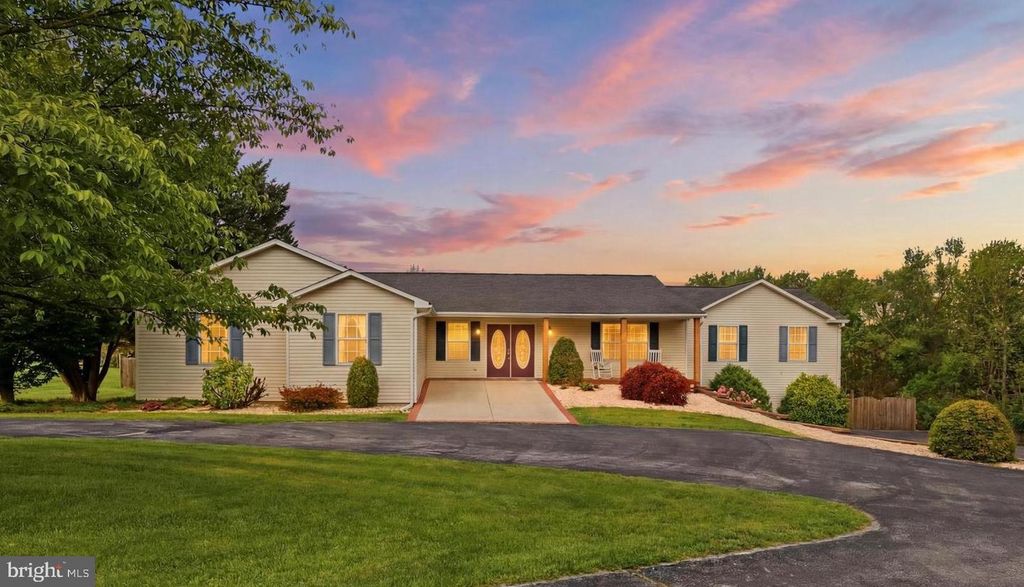 415 BARTS CHURCH RD, Hanover, PA 17331