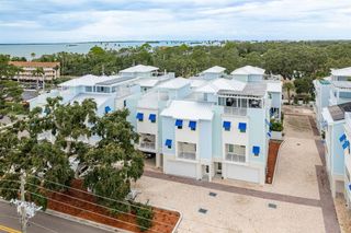 1413 BAYSHORE BOULEVARD 11, Dunedin, FL 34698