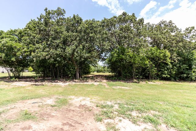 5694 Klassik K, Post Oak Bend, TX 75142