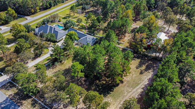 15569 Crown Oaks Drive, Montgomery, TX 77316
