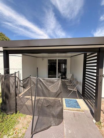 4900 NW 14th St, Lauderhill, FL 33313