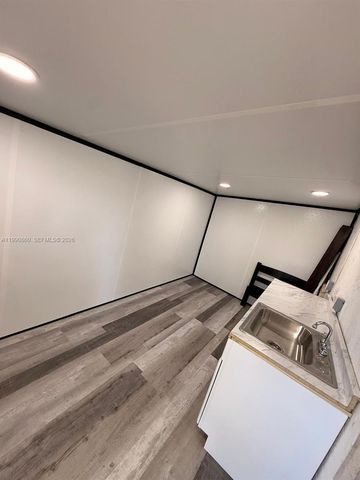 4900 NW 14th St, Lauderhill, FL 33313