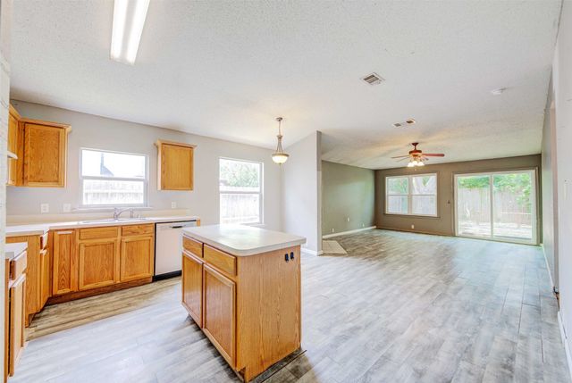 3240 BENT CREEK Drive, Denton, TX 76210