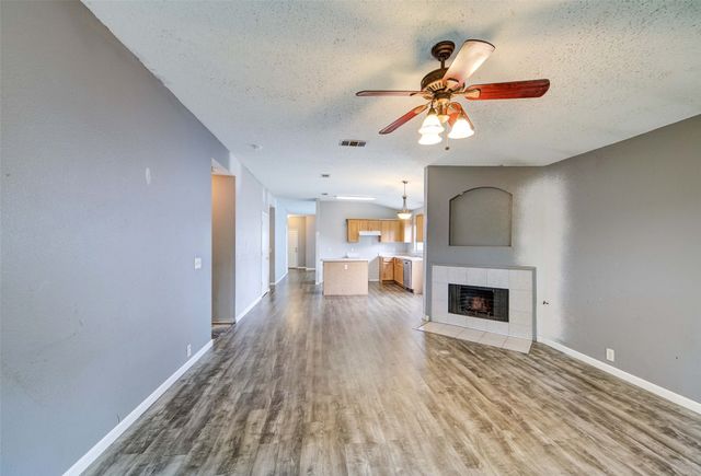 3240 BENT CREEK Drive, Denton, TX 76210