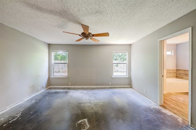 3240 BENT CREEK Drive, Denton, TX 76210