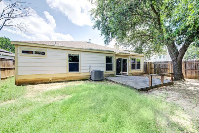 3240 BENT CREEK Drive, Denton, TX 76210