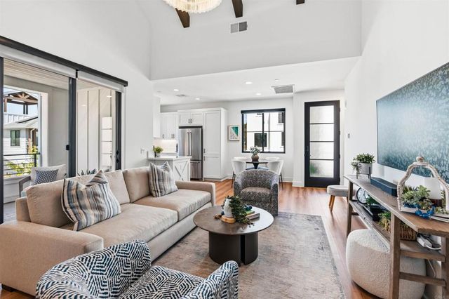 1602 San Remo Place 201, Encinitas, CA 92024