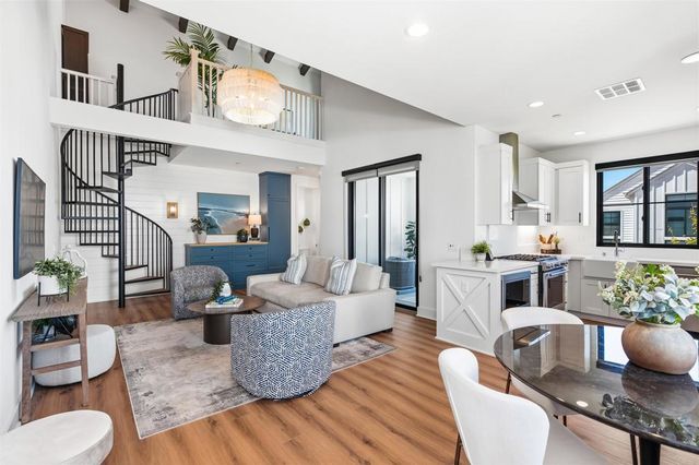 1602 San Remo Place 201, Encinitas, CA 92024