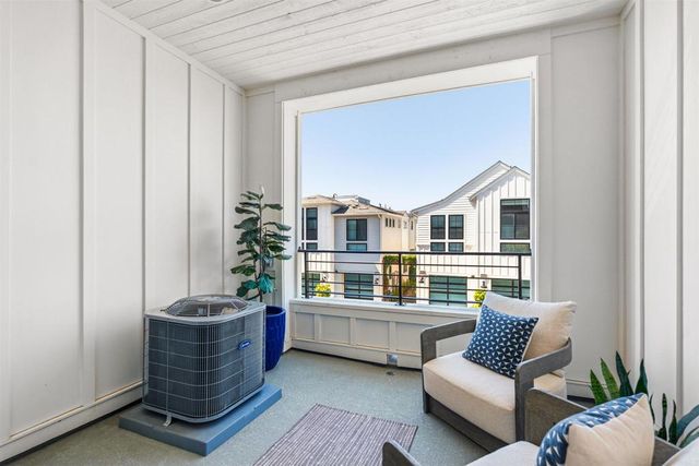 1602 San Remo Place 201, Encinitas, CA 92024