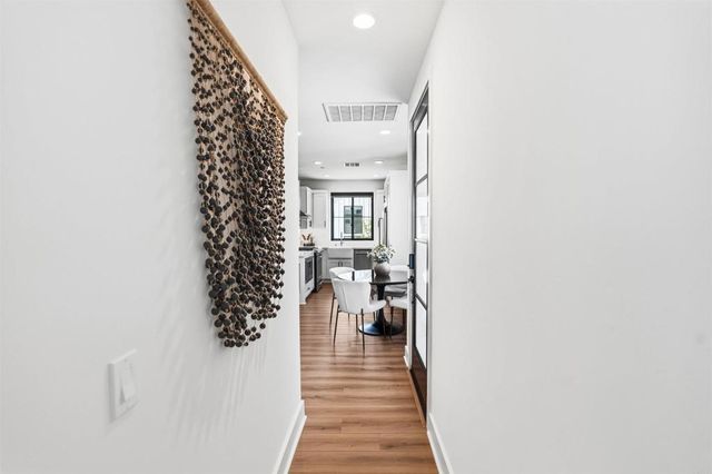 1602 San Remo Place 201, Encinitas, CA 92024