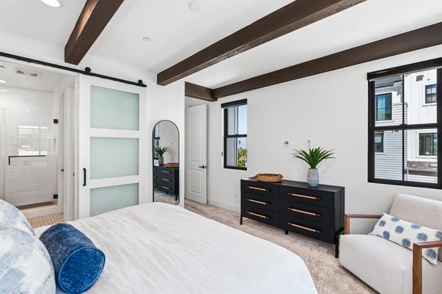 1602 San Remo Place 201, Encinitas, CA 92024