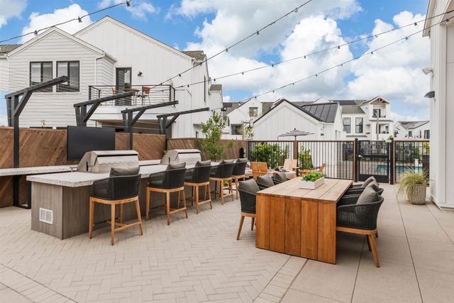 1602 San Remo Place 201, Encinitas, CA 92024