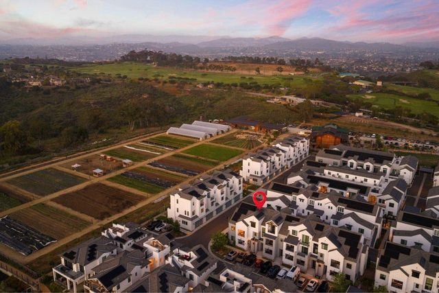 1602 San Remo Place 201, Encinitas, CA 92024