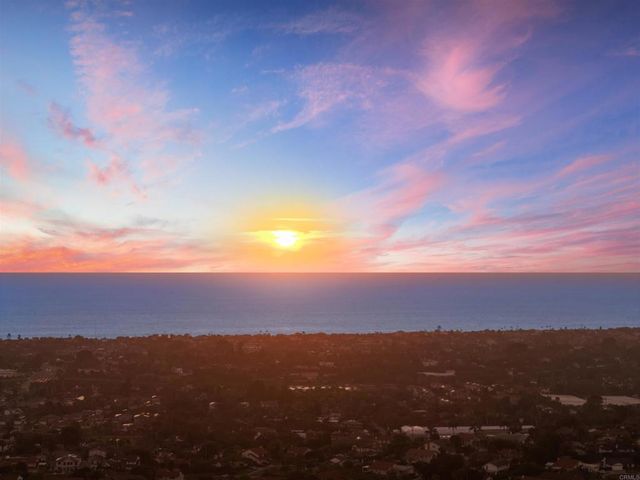1602 San Remo Place 201, Encinitas, CA 92024