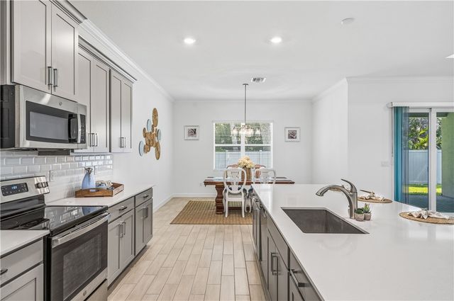 4820 Brookhaven Manor SW, Vero Beach, FL 32968