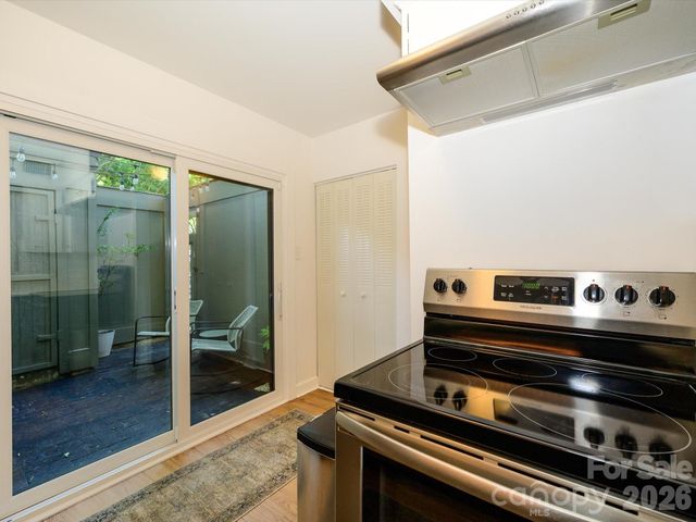 3738 Winding Creek Lane, Charlotte, NC 28226