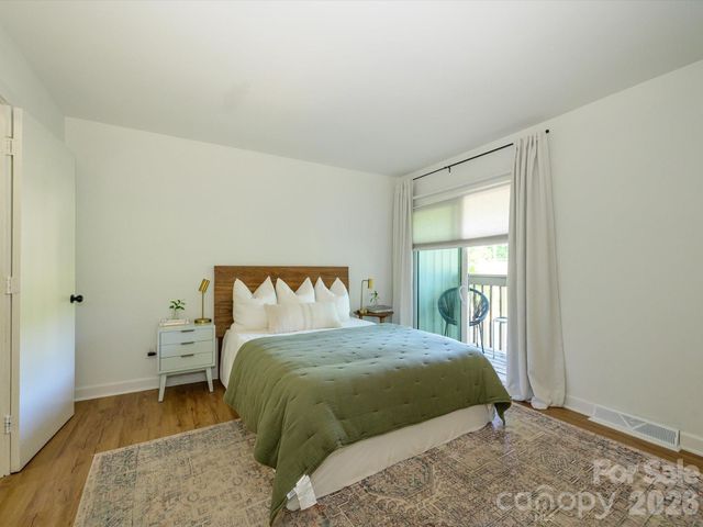3738 Winding Creek Lane, Charlotte, NC 28226