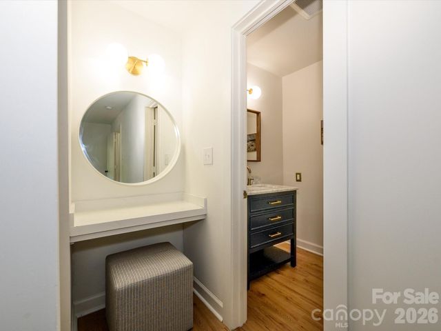 3738 Winding Creek Lane, Charlotte, NC 28226