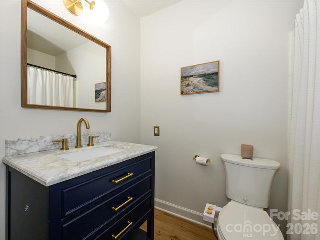 3738 Winding Creek Lane, Charlotte, NC 28226