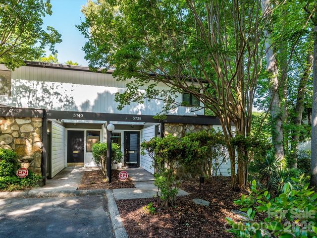 3738 Winding Creek Lane, Charlotte, NC 28226