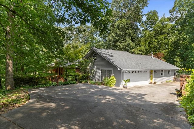 3755 Ashwood SE Drive, Smyrna, GA 30080