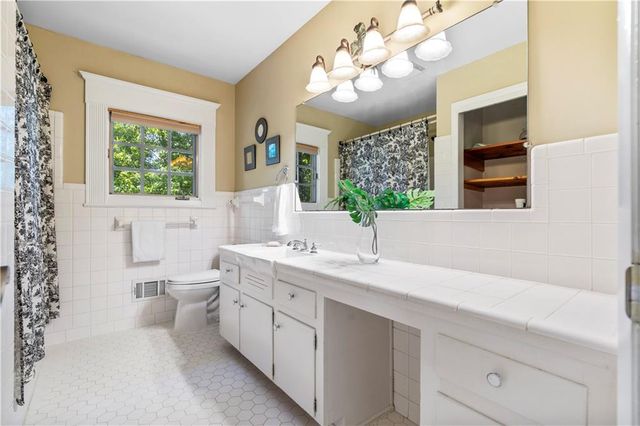 3755 Ashwood SE Drive, Smyrna, GA 30080