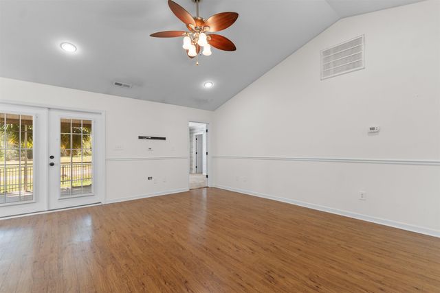 145 Sebring Ln., Myrtle Beach, SC 29588