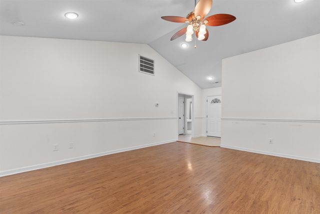 145 Sebring Ln., Myrtle Beach, SC 29588