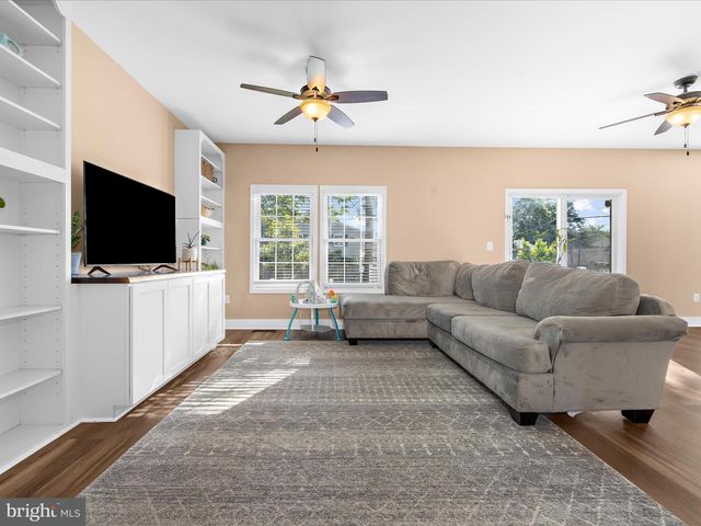 7827 CATHERINE AVENUE, Pasadena, MD 21122