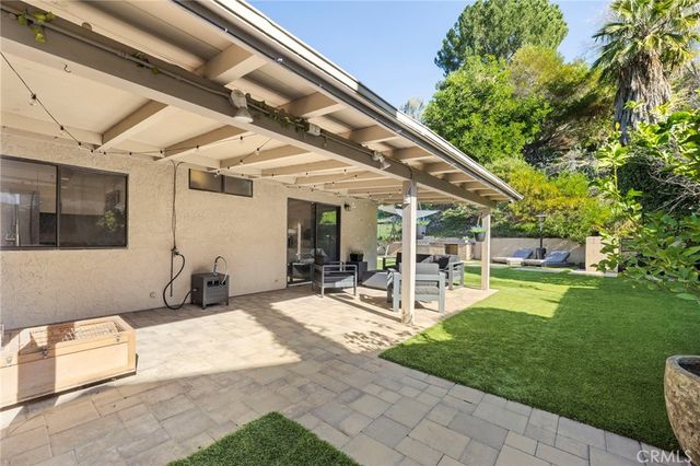 22561 Tula Drive, Saugus, CA 91350