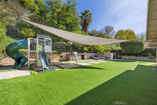 22561 Tula Drive, Saugus, CA 91350