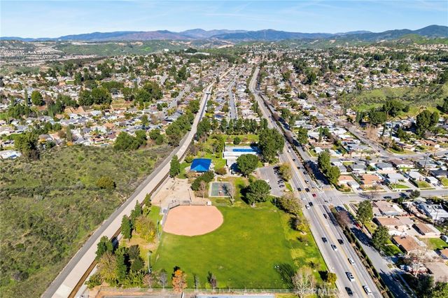 22561 Tula Drive, Saugus, CA 91350