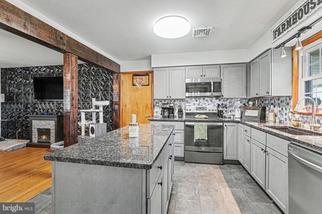 2187 NEWVILLE ROAD, Carlisle, PA 17015
