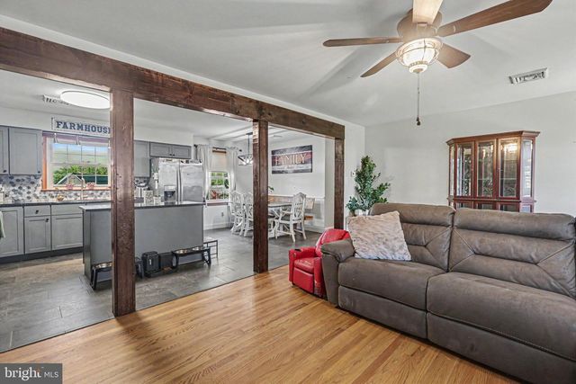 2187 NEWVILLE ROAD, Carlisle, PA 17015