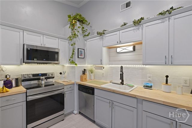 219 Laurelwood Drive, Savannah, GA 31419