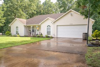 112 Oakdale Dr, Lawrenceburg, TN 38464