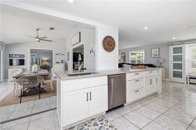 1717 SE 41st ST, Cape Coral, FL 33904