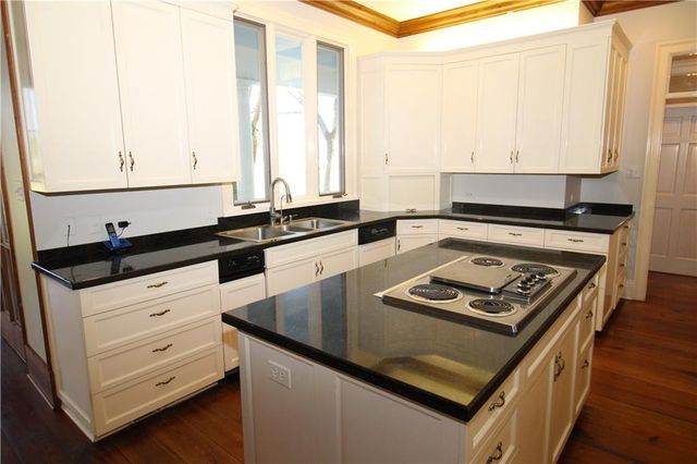 6206 TWIN BRIDGES Road, Alexandria, LA 71303