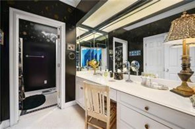 6206 TWIN BRIDGES Road, Alexandria, LA 71303