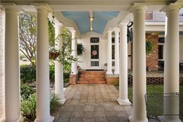 6206 TWIN BRIDGES Road, Alexandria, LA 71303