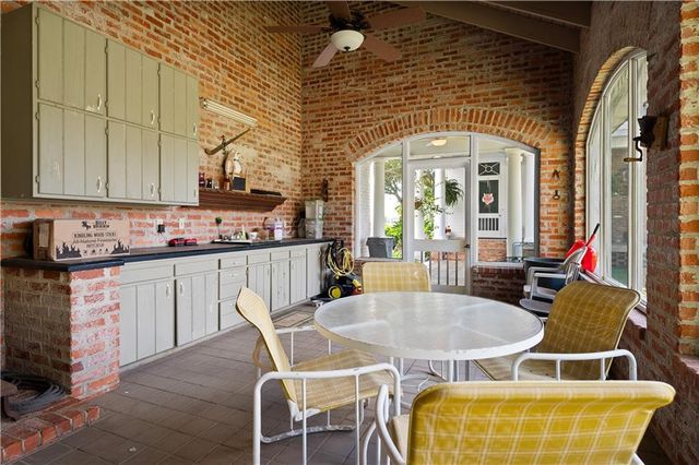 6206 TWIN BRIDGES Road, Alexandria, LA 71303