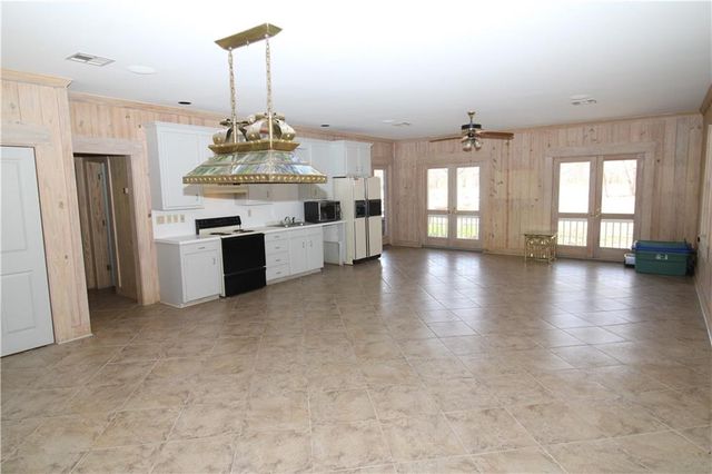 6206 TWIN BRIDGES Road, Alexandria, LA 71303