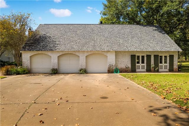 6206 TWIN BRIDGES Road, Alexandria, LA 71303