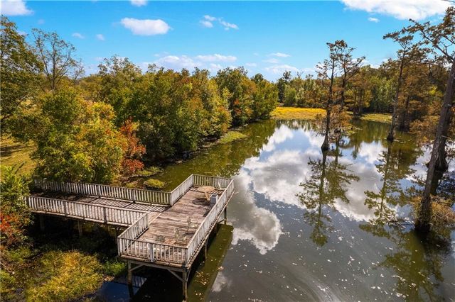 6206 TWIN BRIDGES Road, Alexandria, LA 71303