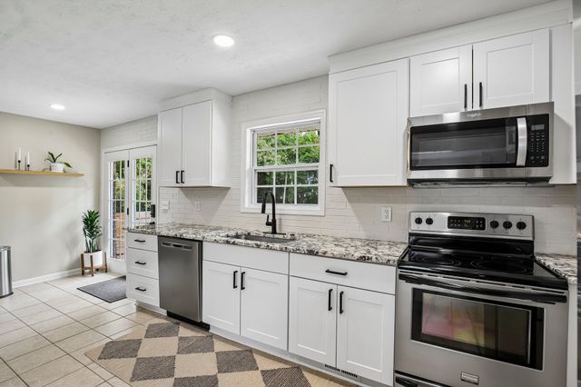 419 Harwell Ct, Hermitage, TN 37076