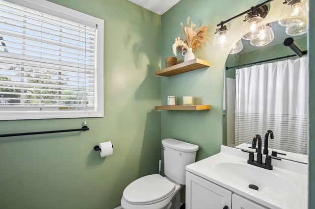 419 Harwell Ct, Hermitage, TN 37076