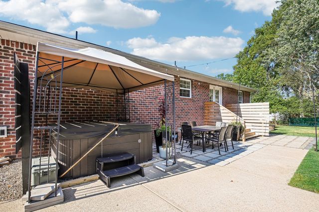 419 Harwell Ct, Hermitage, TN 37076