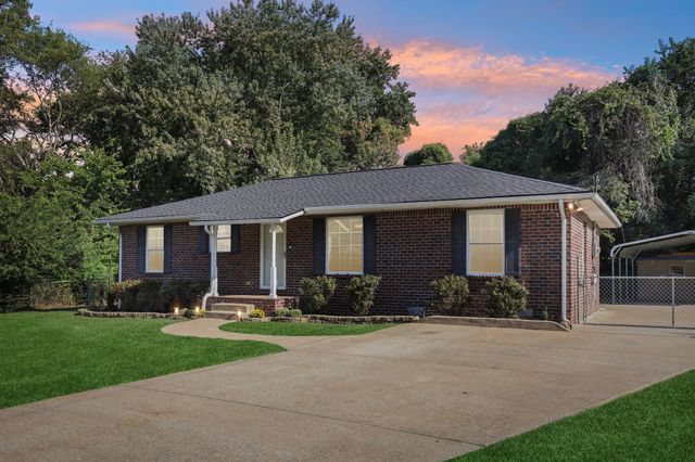 419 Harwell Ct, Hermitage, TN 37076