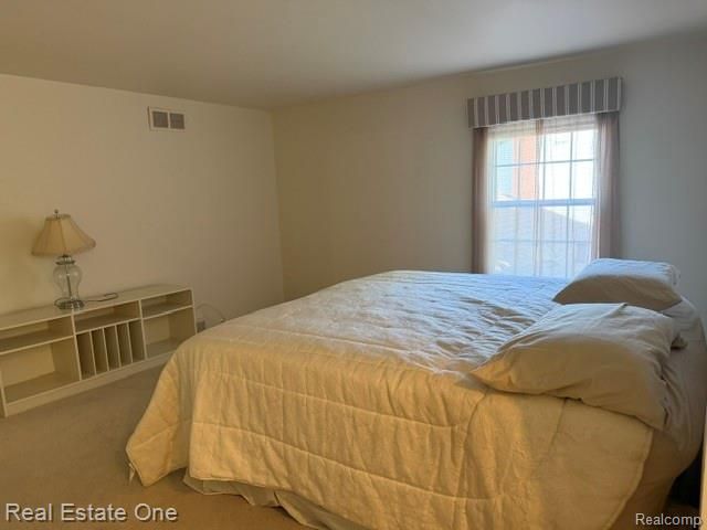 5135 Iron Gate Road, Bloomfield Hills, MI 48304