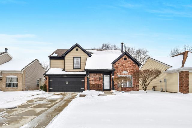 11004 Oakridge Drive, Fishers, IN 46038